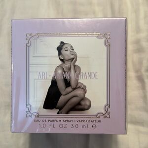 Ari by Ariana Grande Perfume